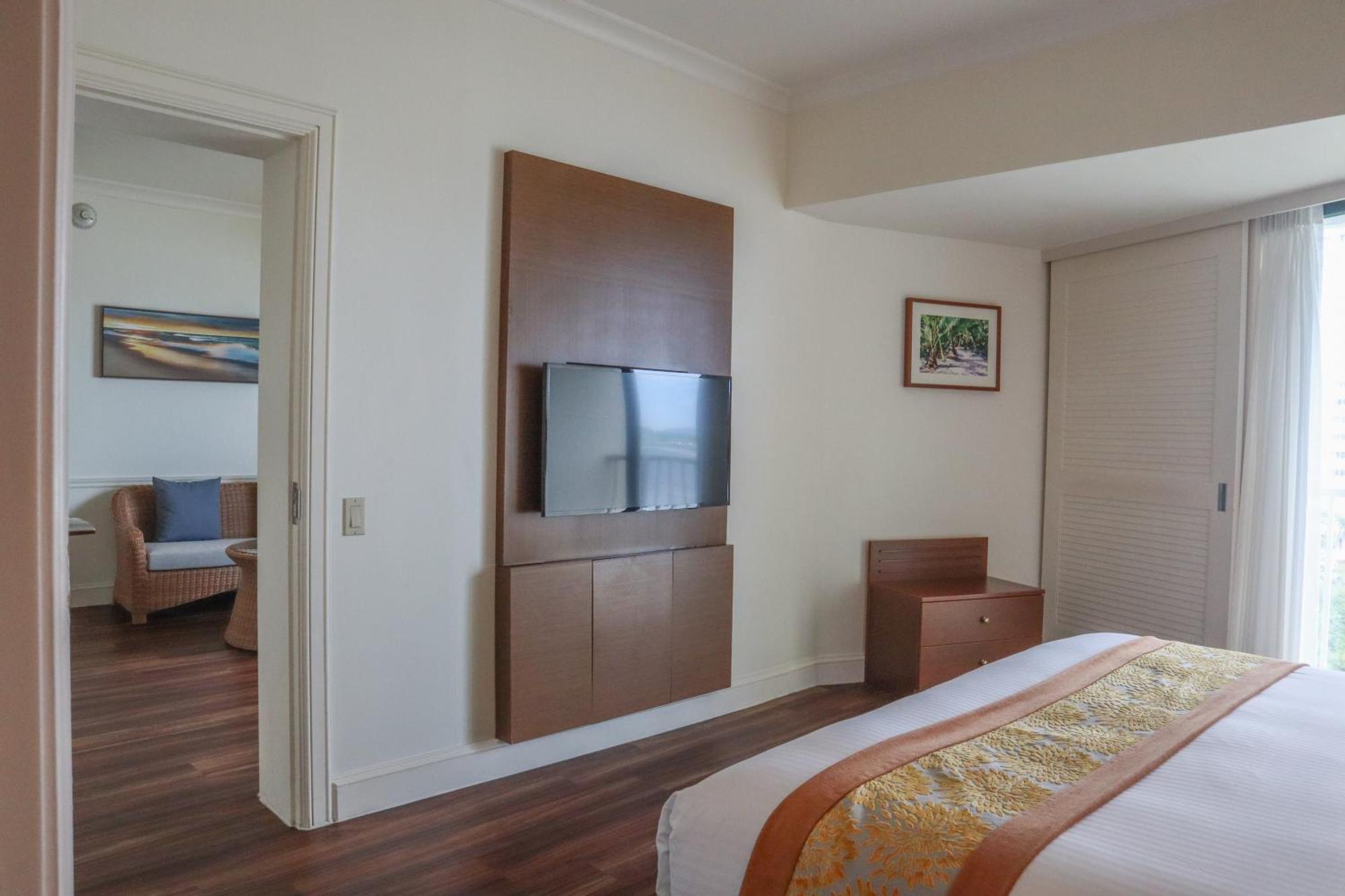 Lotte Hotel Guam Tumon Εξωτερικό φωτογραφία